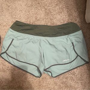 Patagonia Strider Pro Shorts - 3½ - light green mint with olive green piping - M